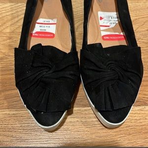 Dr. scholls Viv black suede sneakers 8.5. GUC